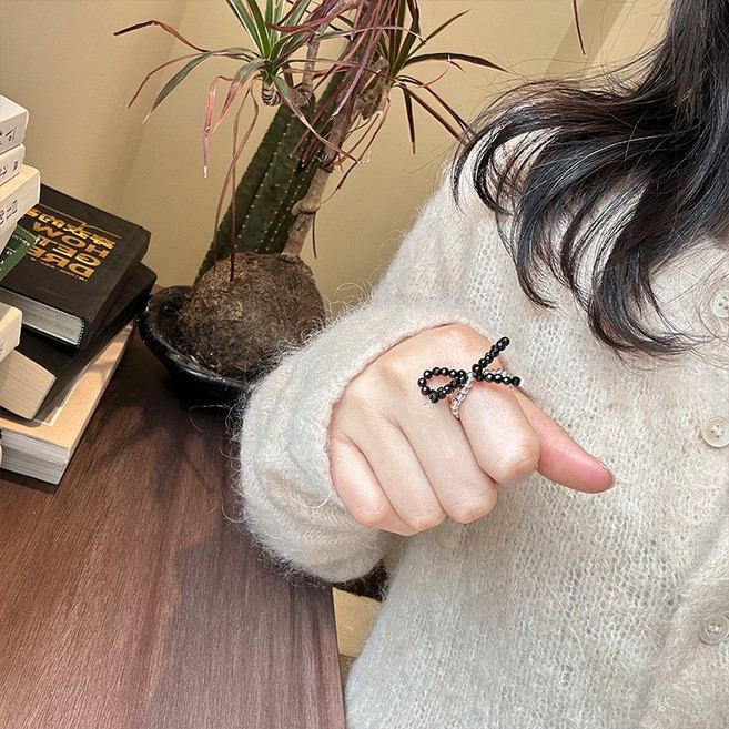 珍珠蝴蝶結串珠戒指