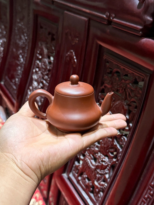 潮州手拉朱泥壺 思亭君德壺 章淑煌 全手工拉胚 七孔濾水, 商品主圖, 1個