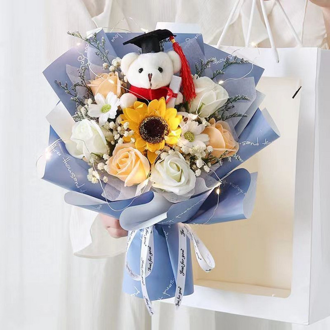 畢業季 永生花束 太陽花 暖心祝福 精緻乾燥花設計 拍照送禮兩相宜, 藍系博士小熊+禮袋, 1個