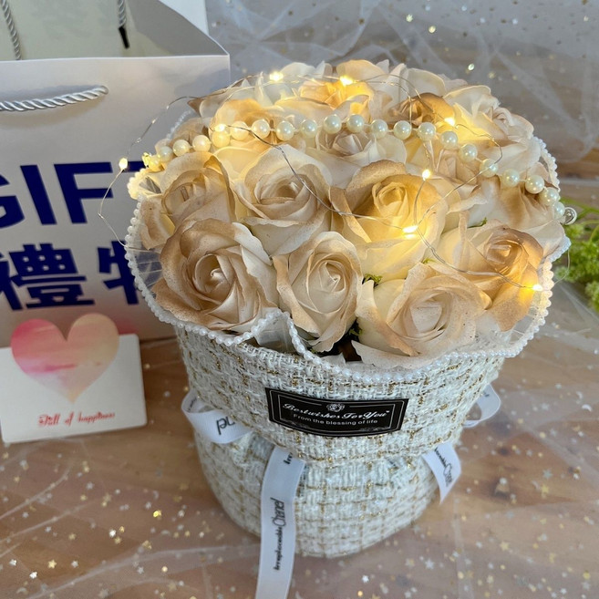 碎冰玫瑰成品花束, 1個, 小香風21朵卡布奇諾+贈禮袋燈賀卡