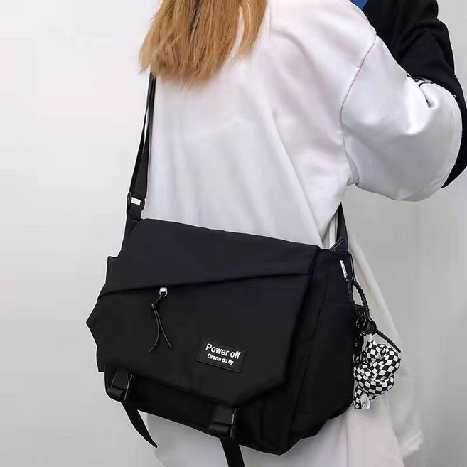 日系復古帆布斜挎包 大容量單肩包, 黑色, 包包【無掛件】