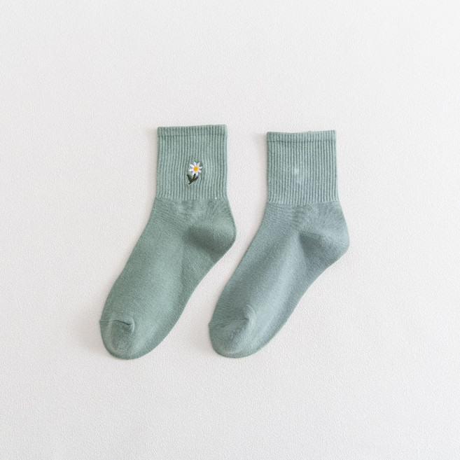 Justin&Casie 日系小菊花刺繡純色女士中筒襪