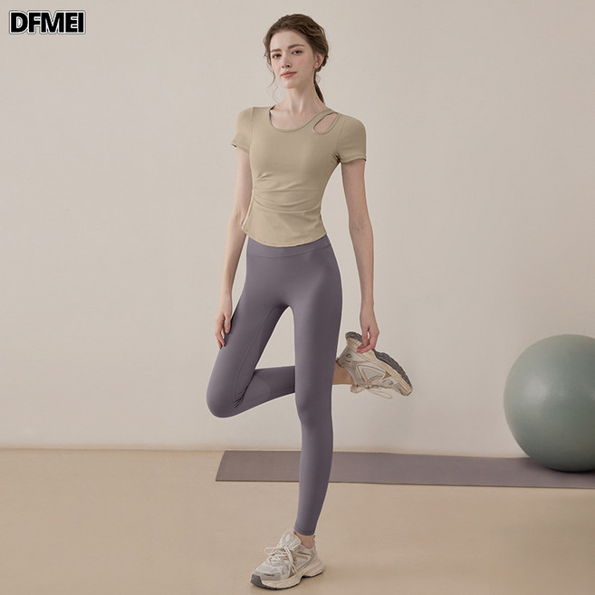 DFMEI 瑜伽服女新款短袖修身高級感運動上衣普拉提訓練服健身衣套裝