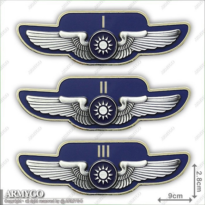 ARMYGO 空軍士官督導長胸章(金屬磁鐵) - 精緻軍事徽章 展現專業與榮耀