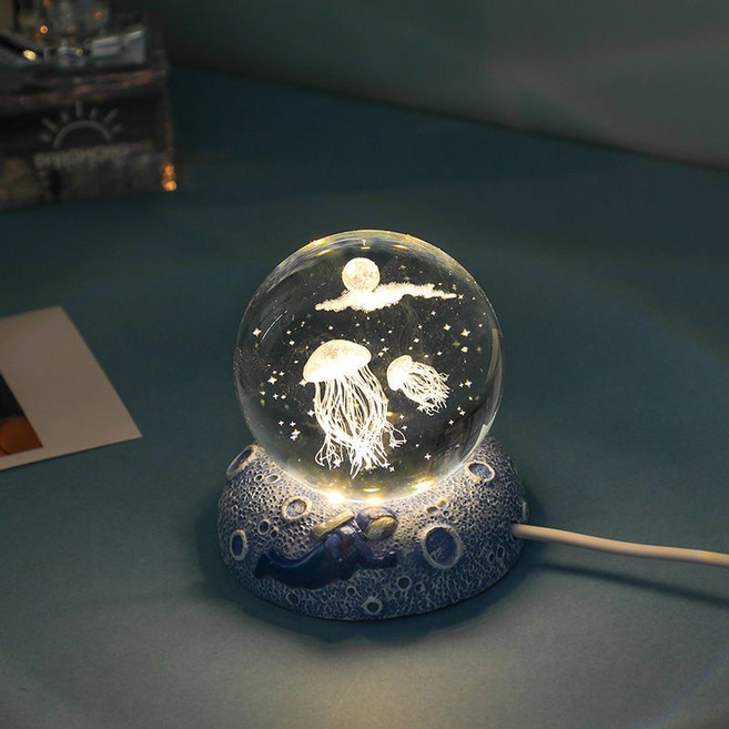 【開發票/統編】海洋生物水晶球小夜燈 聖誕節禮物 生日禮物 閨蜜禮物 qct6r0, 夢幻水母,大號8cm+星海底座(收藏送禮袋)