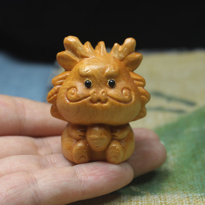 柏木雕生肖擺件 鼠, 龍 一個