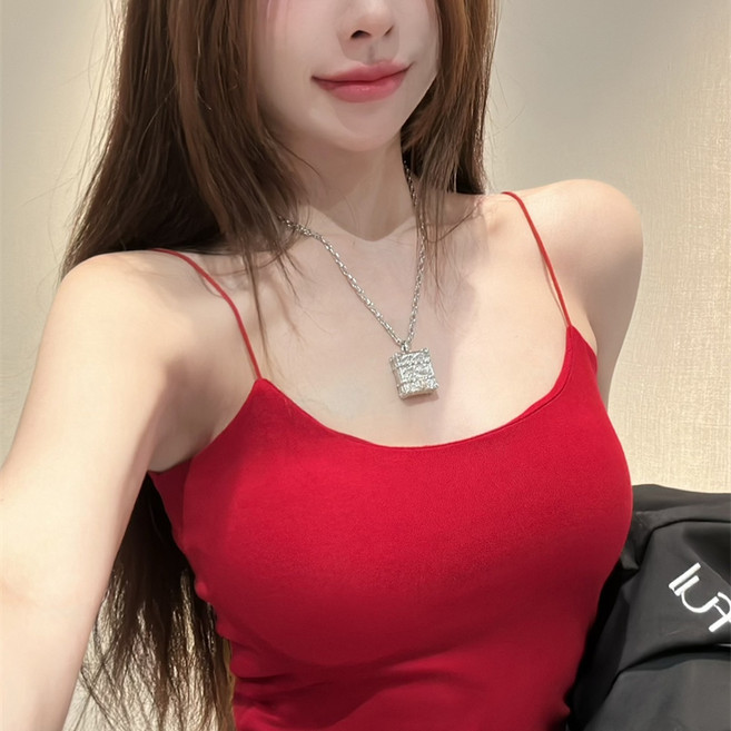 梨卡 女裝小可愛Bratop細肩背心 帶胸墊素色上衣 肩帶可調