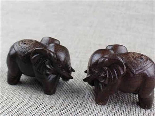 手工木雕大象擺飾, 天然沉香木手把件擺件