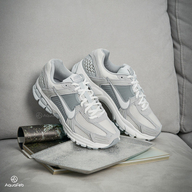 Nike Zoom Vomero 5 復古網布休閒慢跑鞋 (灰白)