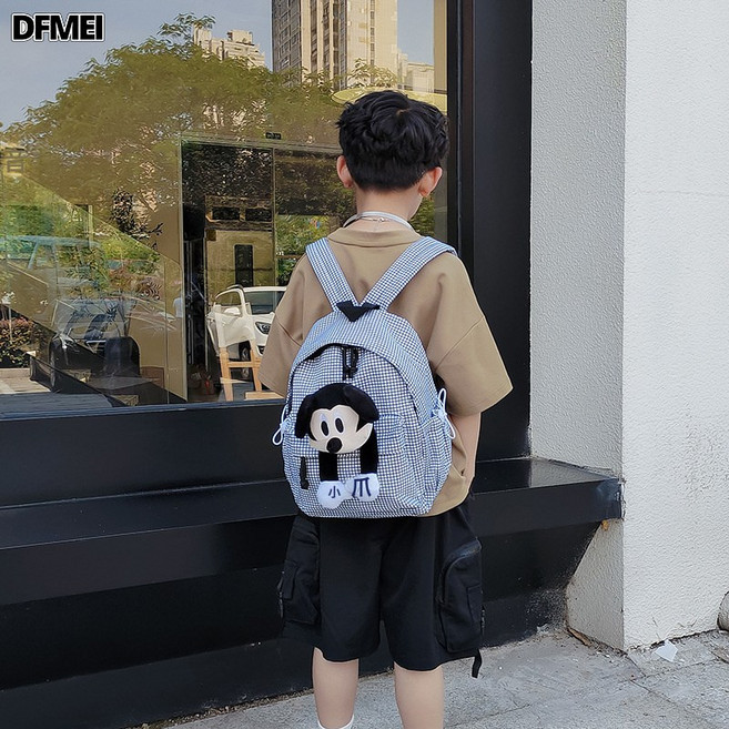 DFMEI 兒童幼兒園輕便雙肩包小男孩外出遊登山包小學生大容量書包揹包女