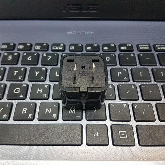 適用110V 250V 10A 全新品 美規 萬用 轉接頭 方便攜帶, 1個