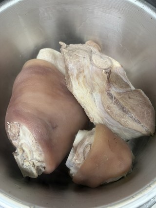 동원홈푸드 돼지장족 통족발용 돈학 미정선 원육 (냉동), 2.2kg, 1개 동원홈푸드 돼지장족 통족발용 돈학 미정선 원육 (냉동), 2.2kg, 1개 사용감 참고 사진 1