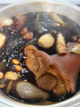 동원홈푸드 돼지장족 통족발용 돈학 미정선 원육 (냉동), 2.2kg, 1개 동원홈푸드 돼지장족 통족발용 돈학 미정선 원육 (냉동), 2.2kg, 1개 사용감 참고 사진 2
