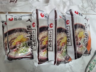 농심 사리곰탕면 110g 농심 사리곰탕면 110g 사용감 참고 사진 5