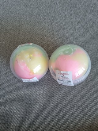 어플리티 콰사삭 왁뿌볼 왁스뿌시기 말랑이 스트레스볼 콰사삭 부서지는 모습