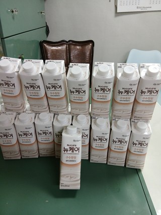 뉴케어 완전 균형영양식 구수한맛, 200ml, 24개 뉴케어 완전 균형영양식 구수한맛, 200ml, 24개 사용감 참고 사진 6