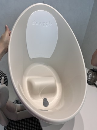 슈너글 아기욕조 슈너글 아기욕조 사용감 참고 사진 5
