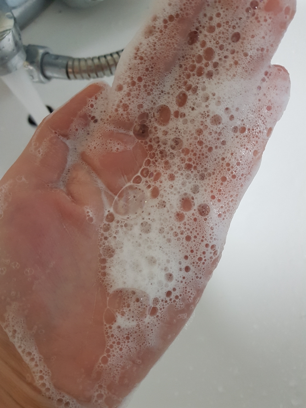 라로슈포제 에빠끌라 퓨리파잉 포밍 젤 플러스 M 클렌징 젤 실사용 후기 | 효과 있을까? - 상품 이미지 3