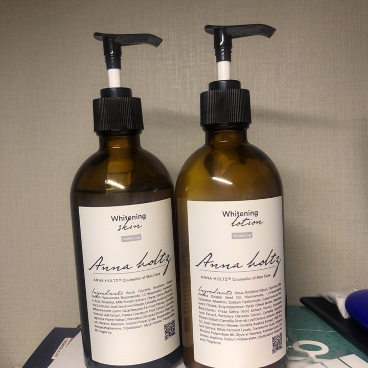 안나홀츠 화이트닝 스킨 300ml + 로션 300ml 세트 이미지 3