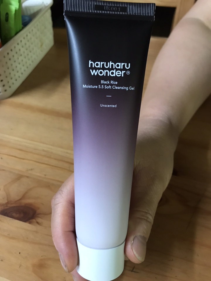 하루하루 원더 블랙 라이스 모이스처 약산성 소프트 클렌징 젤 이미지 2