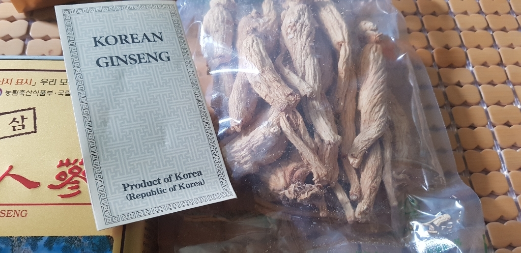 금산 인삼 건삼 6년근 1등급 25편 검사품 300g, 2개 맛있게 먹은 솔직 후기 - 상품 이미지 4