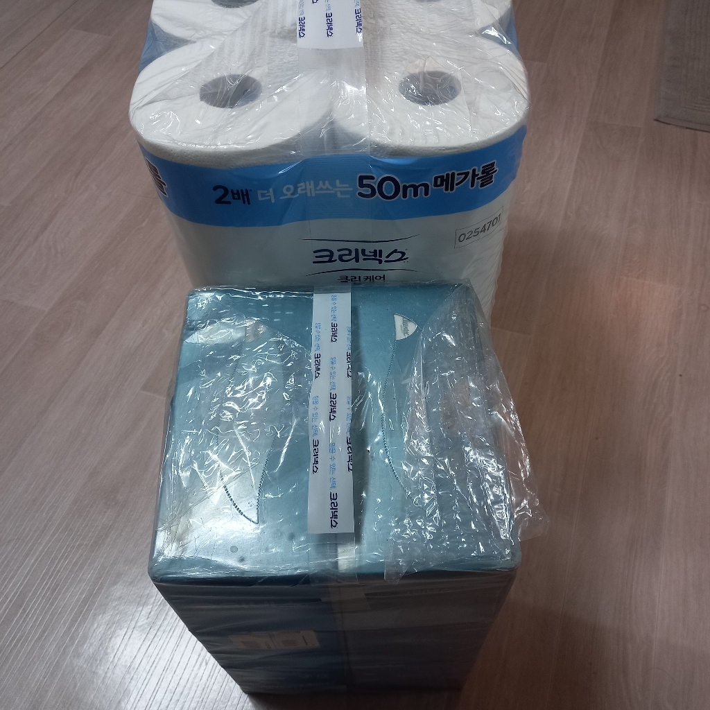 크리넥스 클린케어 아쿠아메가롤 천연펄프 3겹 고급롤화장지 솔직 후기 | 실사용자 리뷰 분석 - 상품 이미지 4