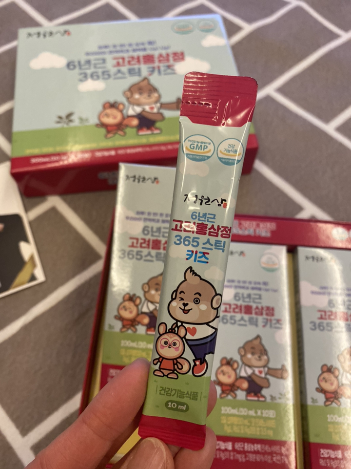 정원삼 6년근 고려홍삼정 365 스틱 키즈 30포 + 쇼핑백 300ml,... 솔직 후기 | 실사용자 리뷰 분석 썸네일