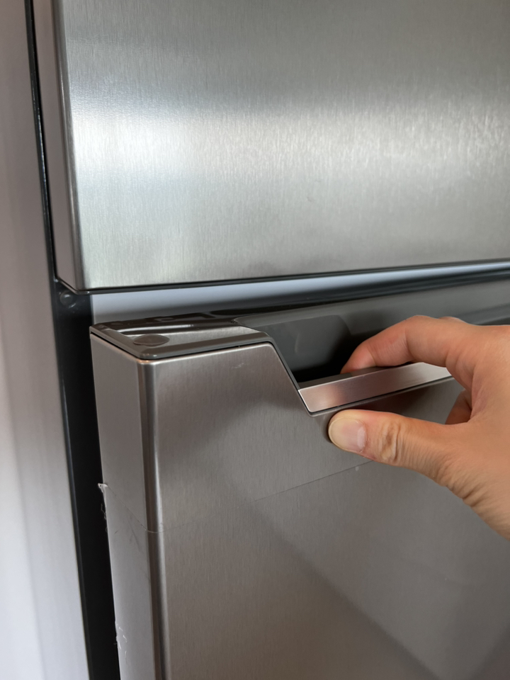 캐리어 클라윈드 슬림 348L 2도어 냉장고 방문설치 이미지 4