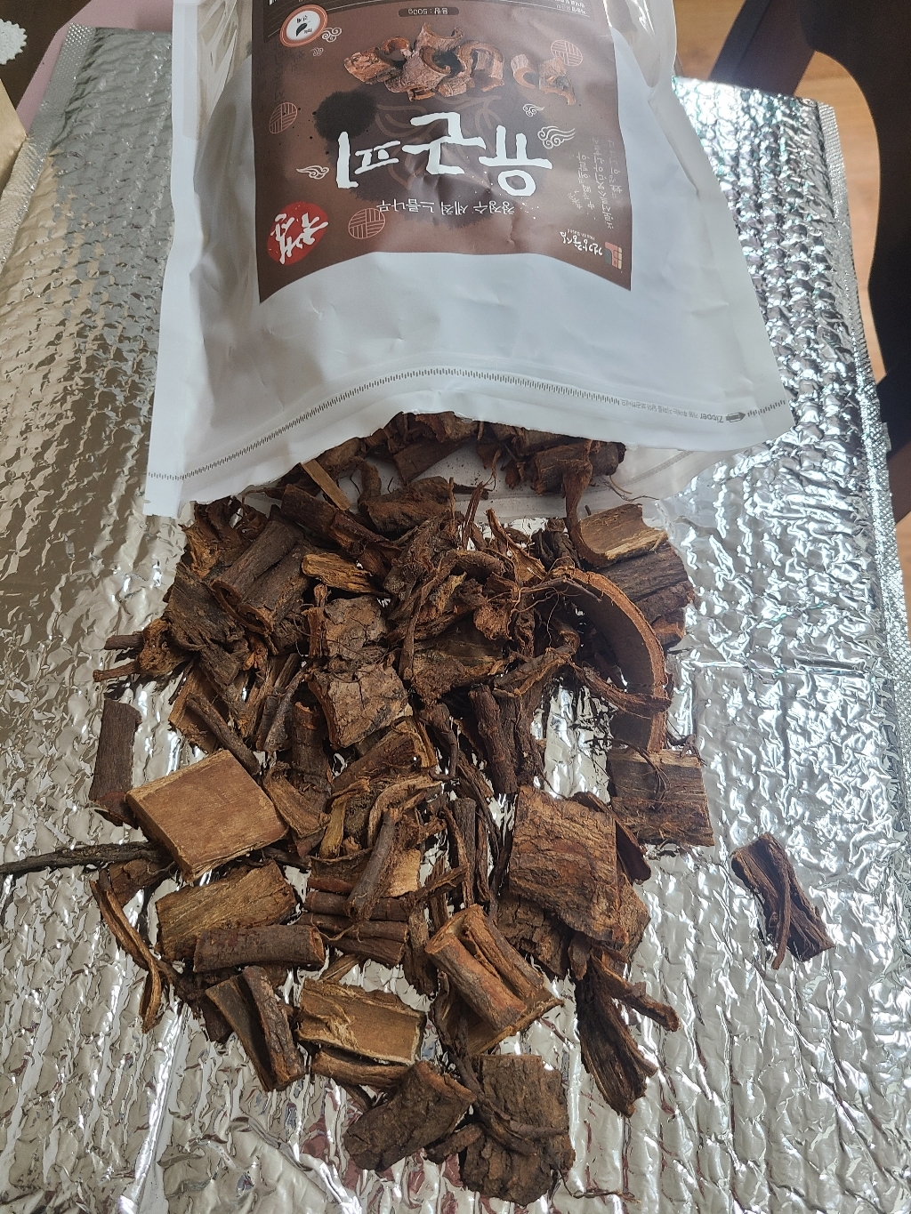 건강중심 국산 유근피 500g 느릅나무 껍질 유피 이미지 4