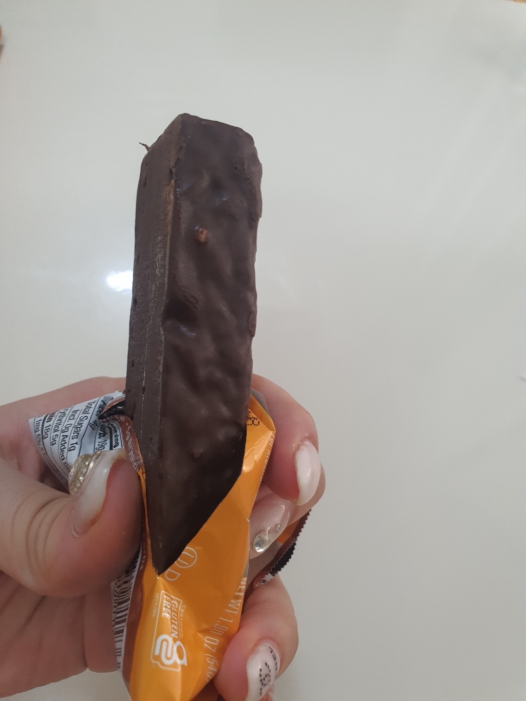 퀘스트뉴트리션 히어로 프로틴 바 크리스피 12개입 맛있게 먹은 솔직 후기 - 상품 이미지 4