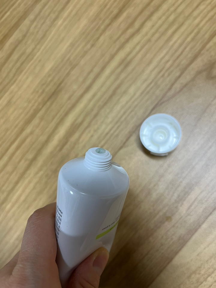 아크네스 데일리 딥클렌저 100g 각질 관리 모공 케어 피부 노폐물 클렌징 폼 이미지 4