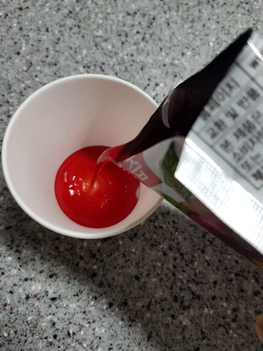 듬뿍농원 무안 황토 레드 비트즙 100ml 50팩 붉은맛이 살아 있는 국... 맛있게 먹은 솔직 후기 - 상품 이미지 3