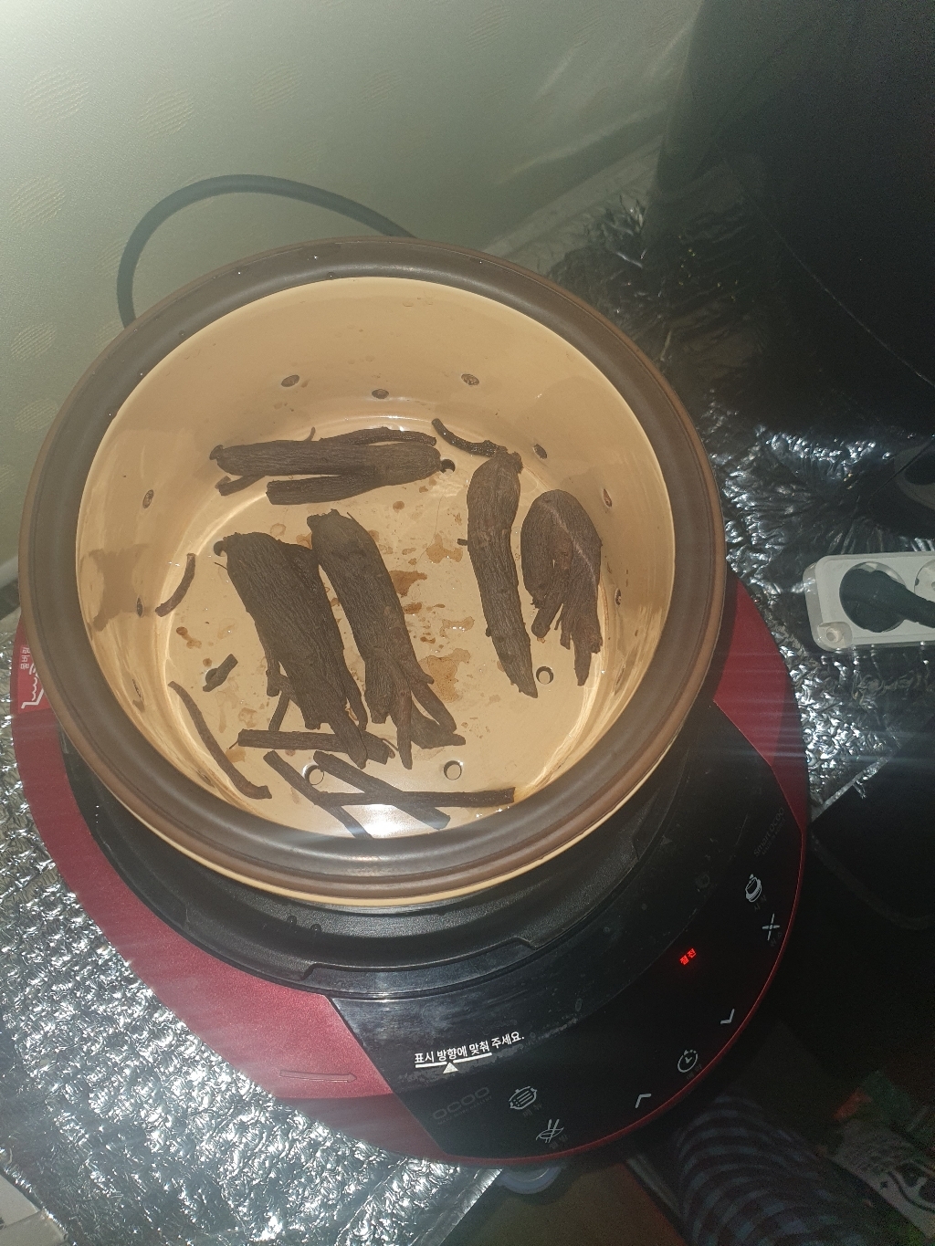 농협검사품 6년근1등15지 피부직삼 건삼 말린인삼 고려인삼 홍삼제조용 천삼 300g, 1개 이미지 4