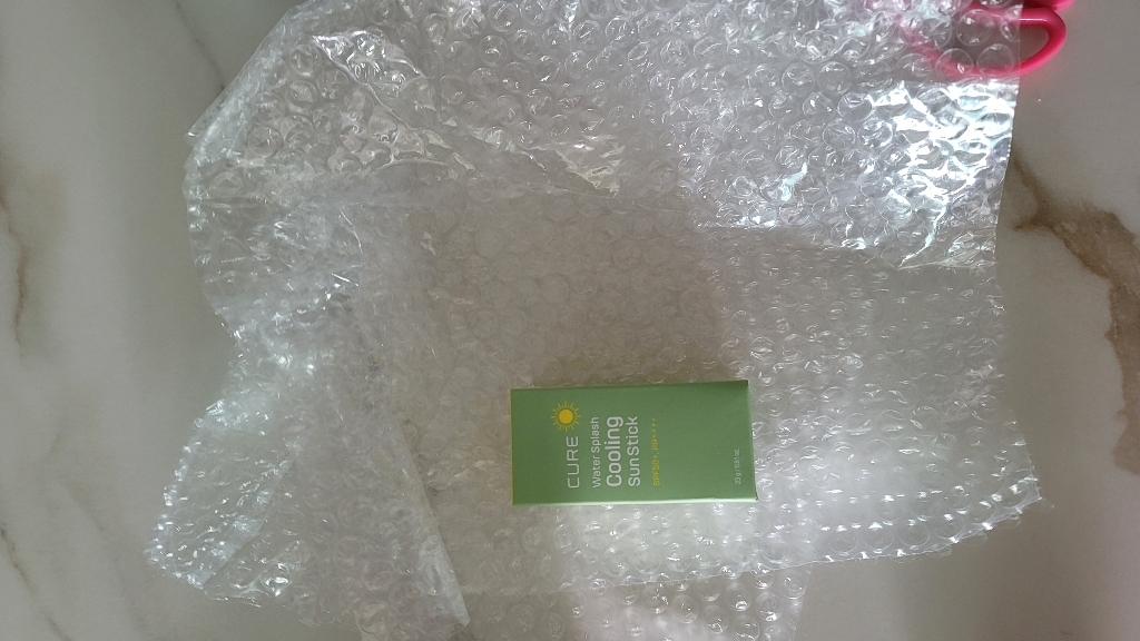 김정문알로에 큐어 워터 스플래쉬 쿨링 선스틱 SPF50+ PA++++ 이미지 3