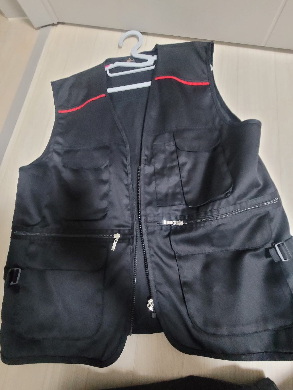 노블코리안 등산조끼 단체조끼 아웃도어 빅사이즈 작업복 안전복 근무복조끼 솔직 후기 | 실사용자 리뷰 분석 - 상품 이미지 4