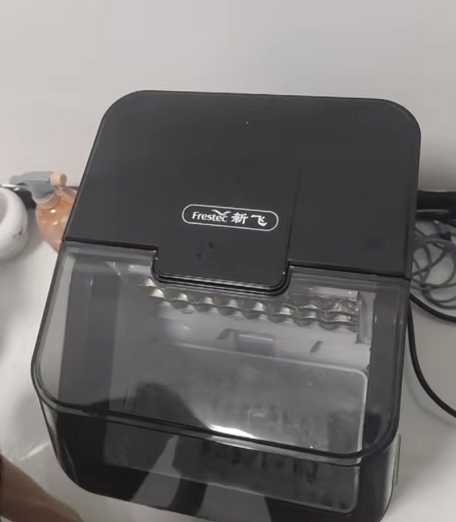 리브럭스 가정용 업소용 제빙기 아이스메이커 사각얼음 카페 캠핑 사무실 대... 개봉기 | 실사용 후기 - 상품 이미지 4