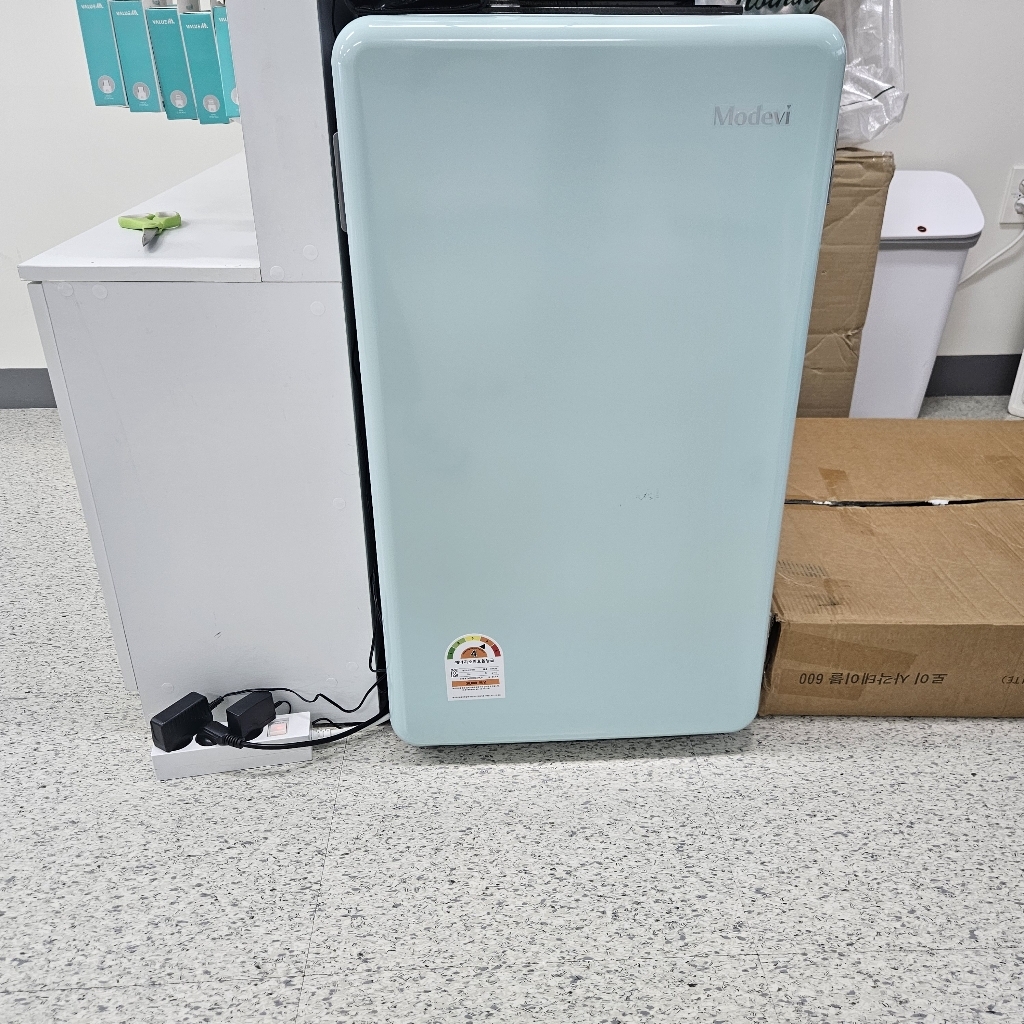 캐리어 클라윈드 원도어 냉장고 90L 이미지 3