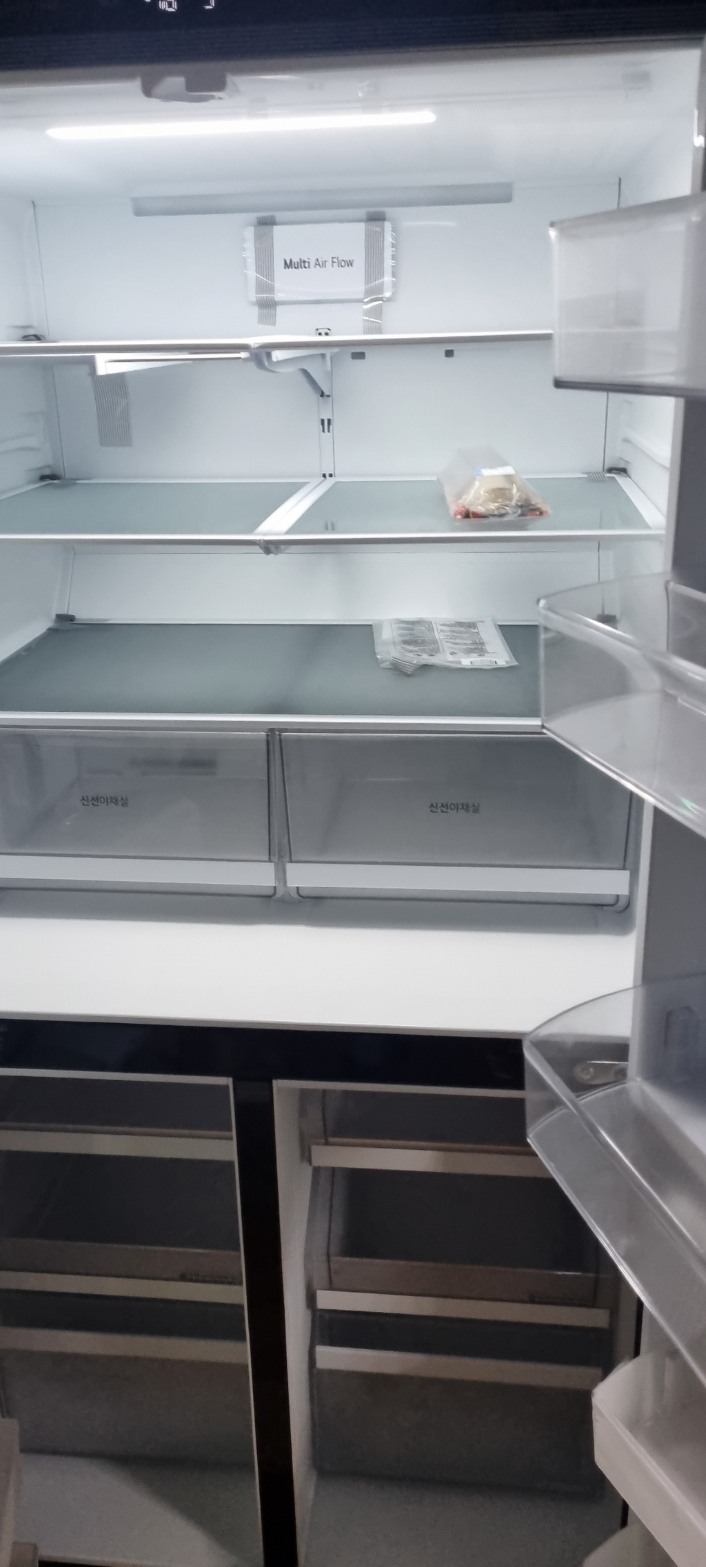 [색상선택형] LG전자 디오스 오브제컬렉션 매직스페이스 4도어 냉장고 메탈 870L 방문설치 이미지 4