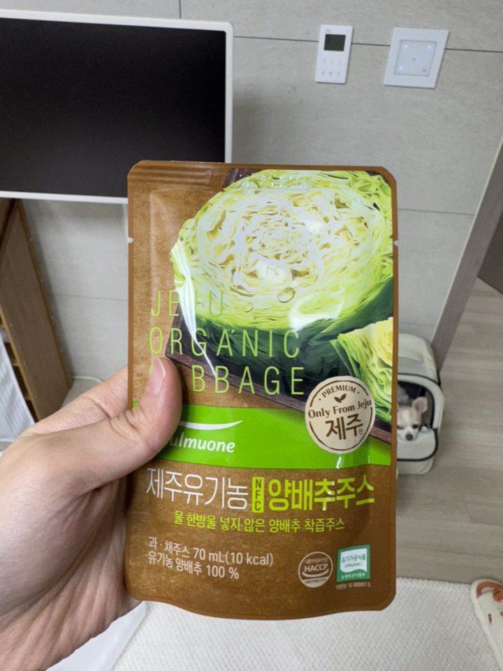 풀무원녹즙 제주 NFC 양배추 주스 30p 2.1L, 2개 맛있게 먹은 솔직 후기 - 상품 이미지 4