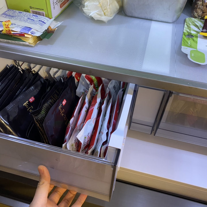 삼성전자 AI 김치플러스 490L 4도어 프리스탠딩 김치냉장고 방문설치 이미지 3