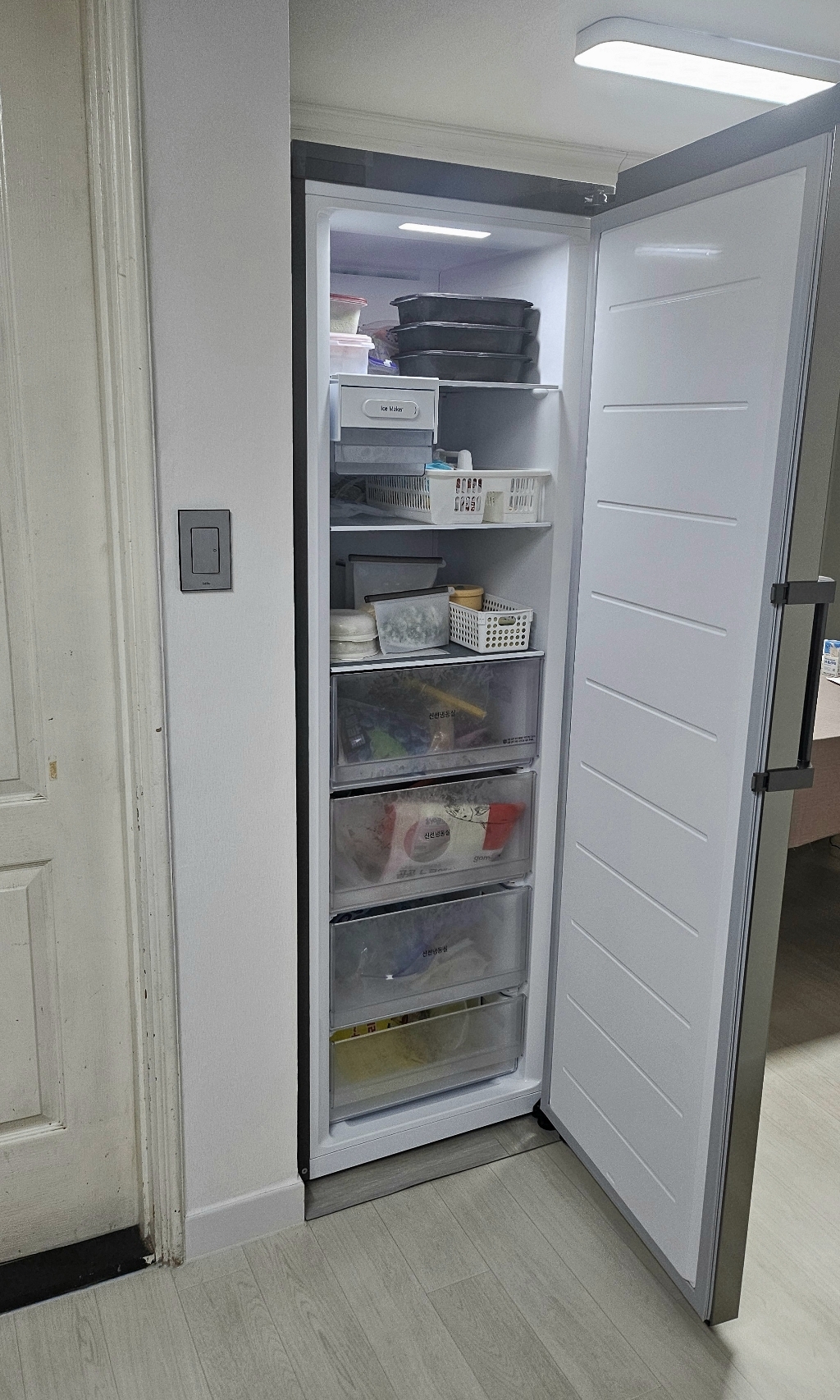 LG전자 원도어 321L 냉동고 이미지 3