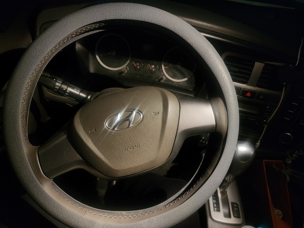 차량용 핸들커버 실리콘핸들커버 논슬립 D컷 원형 공용 실사용 후기 | 효과 있을까? - 상품 이미지 4