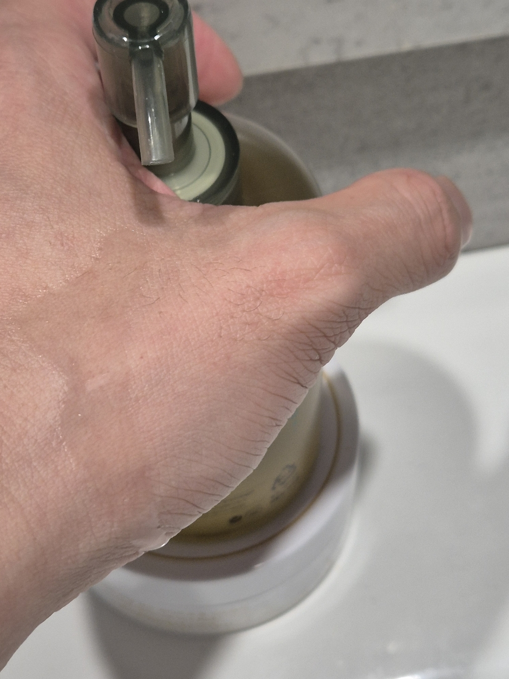 와이비케이 포어 클리어 솔루션 클렌징 오일 200ml 실사용 후기 | 효과 있을까? - 상품 이미지 4