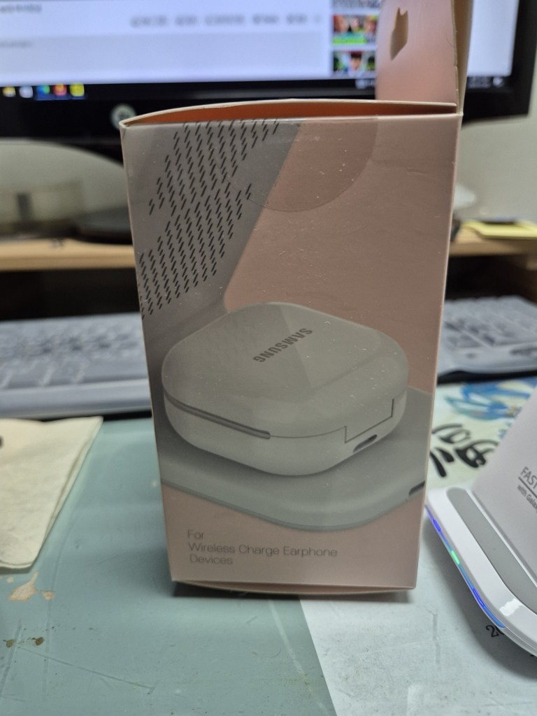 제이원 3in1 휴대폰 블루투스 이어폰 갤럭시워치 멀티 고속 무선 충전 ... 개봉기 | 실사용 후기 - 상품 이미지 2