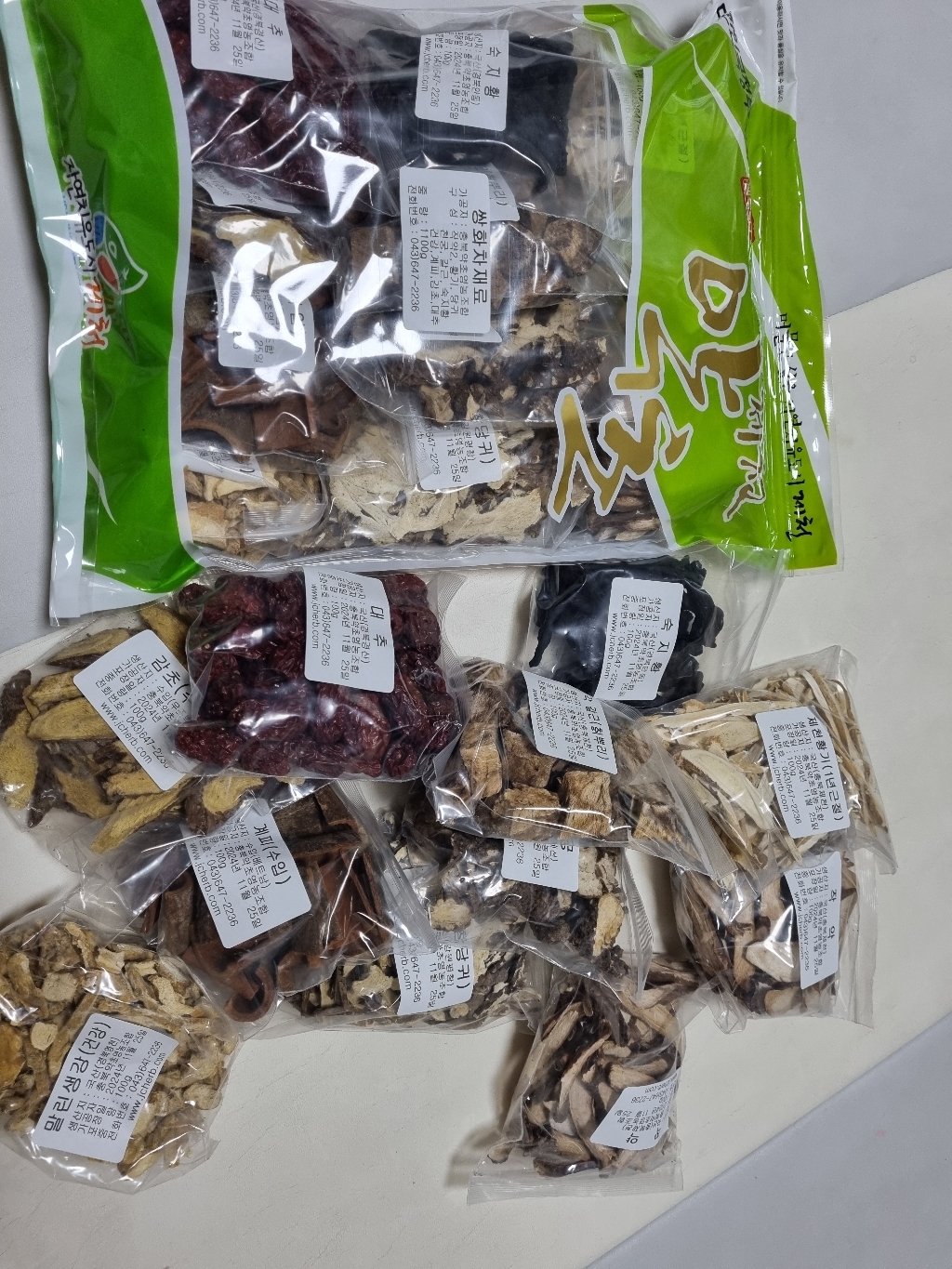 쌍화차 재료(황기외7종 국산/2종 수입) 1 100g 1.1kg, 2세트 맛있게 먹은 솔직 후기 - 상품 이미지 3