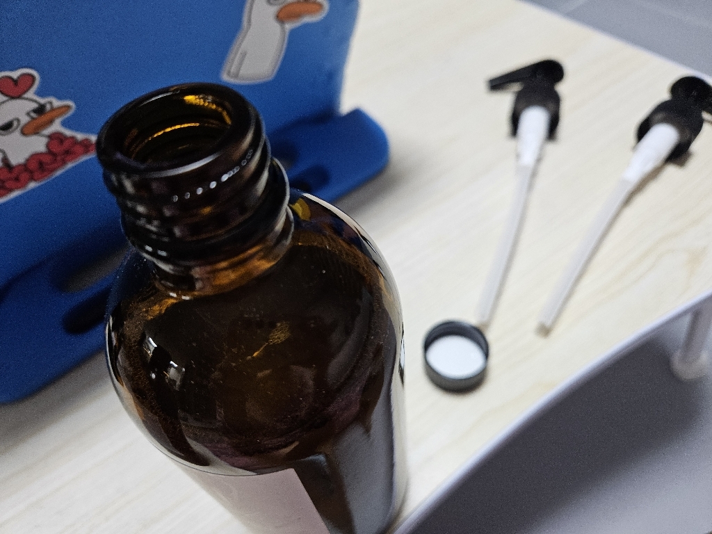 안나홀츠 화이트닝 스킨 300ml + 로션 300ml 세트 솔직 후기 | 실사용자 리뷰 분석 - 상품 이미지 1