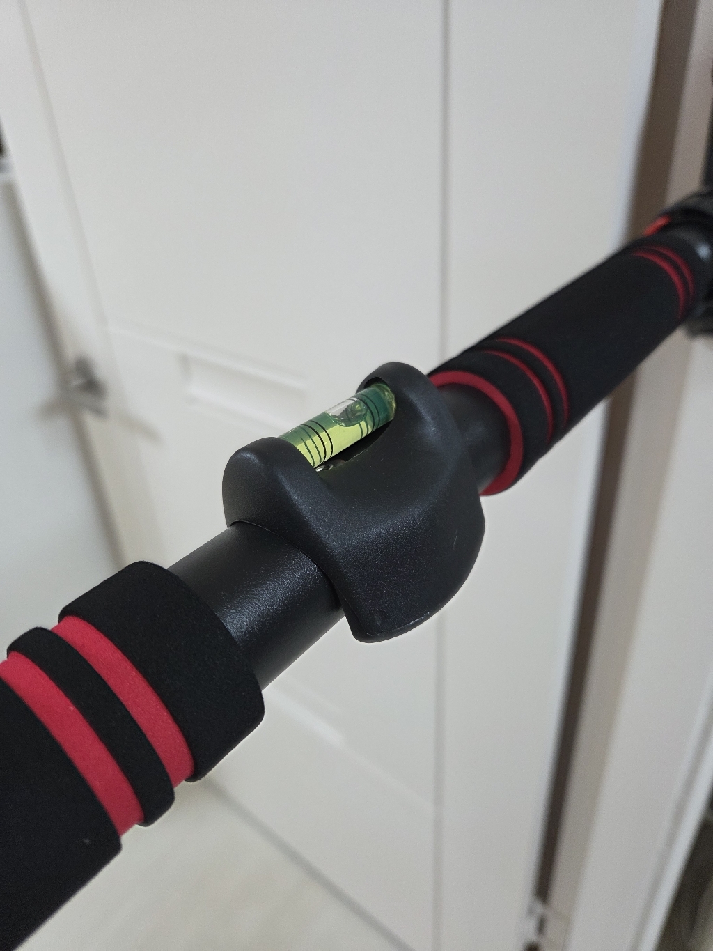 블루선 실내용 턱걸이운동 벽고정 철봉 풀업바 실사용 후기 | 효과 있을까? - 상품 이미지 4