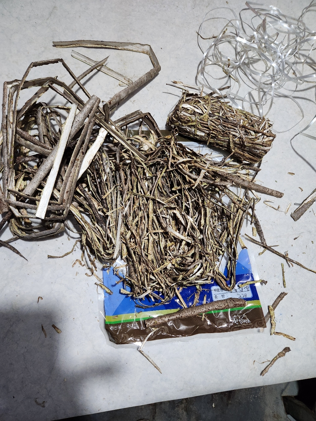 지리산 청정약초 저온건조 참옻껍질 (大1개) 국내산 맛있게 먹은 솔직 후기 - 상품 이미지 4