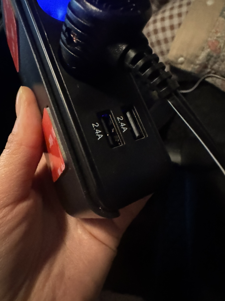 아림 120W 200W 차량용 스위치 멀티 시거잭 소켓 PD 볼트게이지 ... 실사용 후기 | 효과 있을까? - 상품 이미지 3