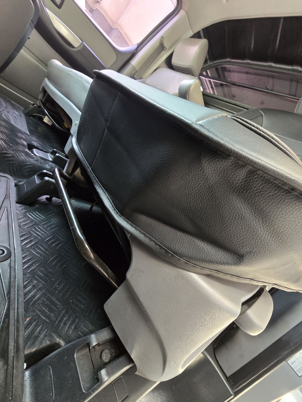 하이맥스 자동차 풀시트커버 세트 풀커버형 운전석 차량시트교체 실사용 후기 | 효과 있을까? - 상품 이미지 4